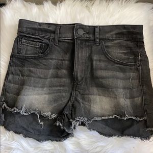 Black Express Highwaisted shorts